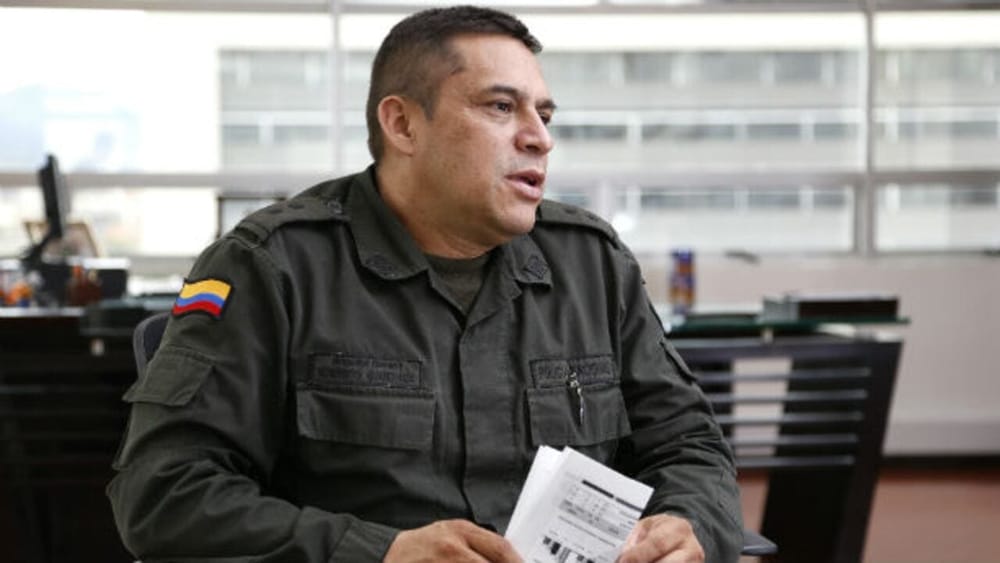 General (r) Humberto Guatibonza es designado como nuevo jefe de seguridad presidencial imagen de la publicación