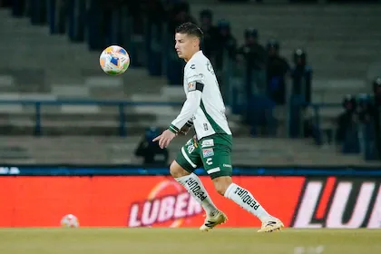 De ‘vergüenza’ tildan el más reciente partido de James Rodríguez en México imagen de la publicación