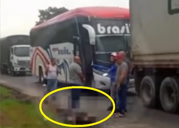 Hombre fue asesinado tras bajar de un bus durante el bloqueo en la vía Morrison – San Alberto imagen de la publicación