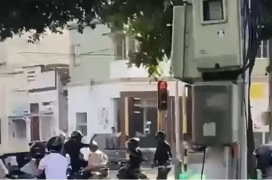 Extranjeros atacados por 'motoratas' que los despojaron de joyas, dinero y documentos imagen de la publicación