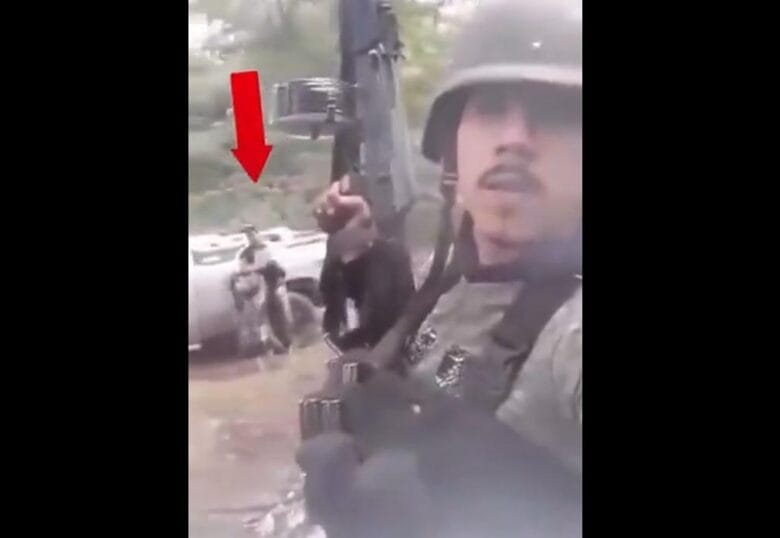 Jefe de temido cartel en México es señalado de confeccionar abrigo con rostros humanos de sus adversarios imagen de la publicación