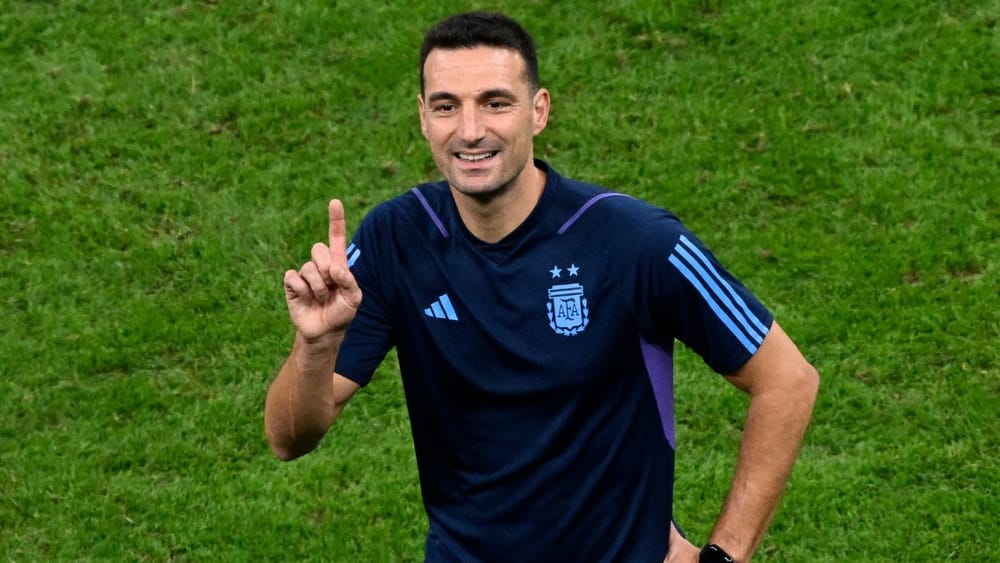 Scaloni entregó la lista de convocados para enfrentar a Colombia con Messi y Mastantuono imagen de la publicación