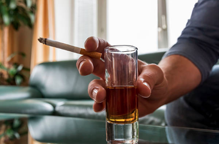 ¿Fumar, beber y no hacer ejercicio? Consecuencias fatales a los 30 imagen de la publicación