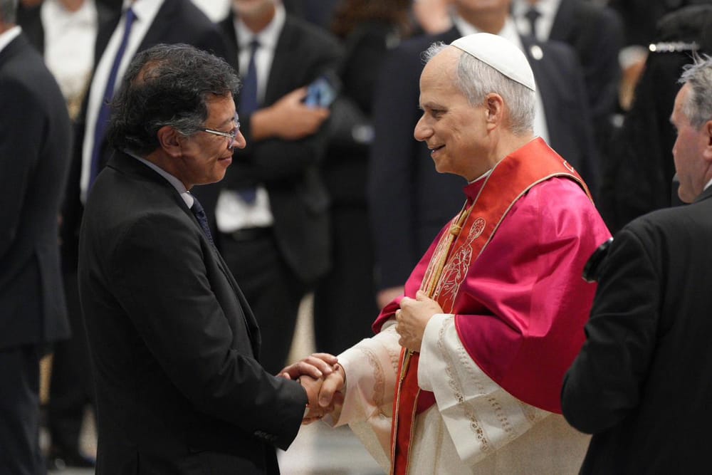 Petro invitó al papa León XIV a visitar Colombia durante audiencia en el Vaticano imagen de la publicación