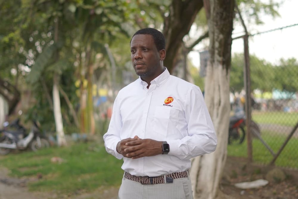 “Negros con cartones siguen siendo esclavos”: gerente de Emcali denunció racismo e injuria imagen de la publicación