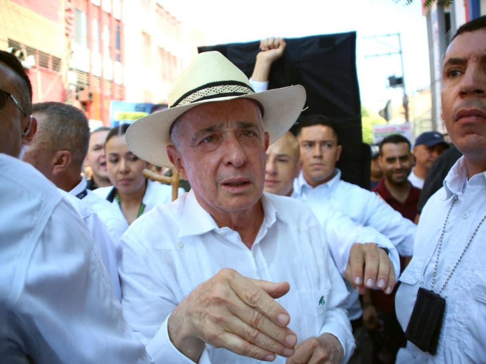 Uribe rechazó nuevo llamado de los tribunales por restitución de tierra ubicada en Santander imagen de la publicación