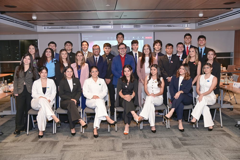 Experiencias reales y visión global Networking imagen de la publicación