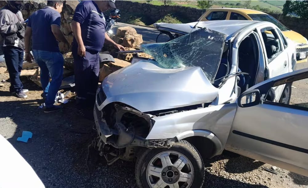 Impactante accidente en la vía San Gil – Barichara dejó tres personas heridas imagen de la publicación