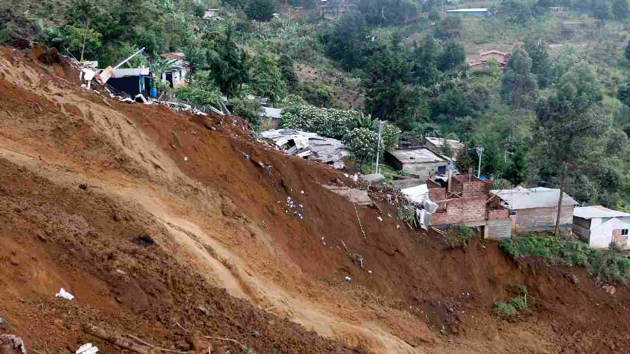 Catorce muertos dejan derrumbes en Antioquia imagen de la publicación