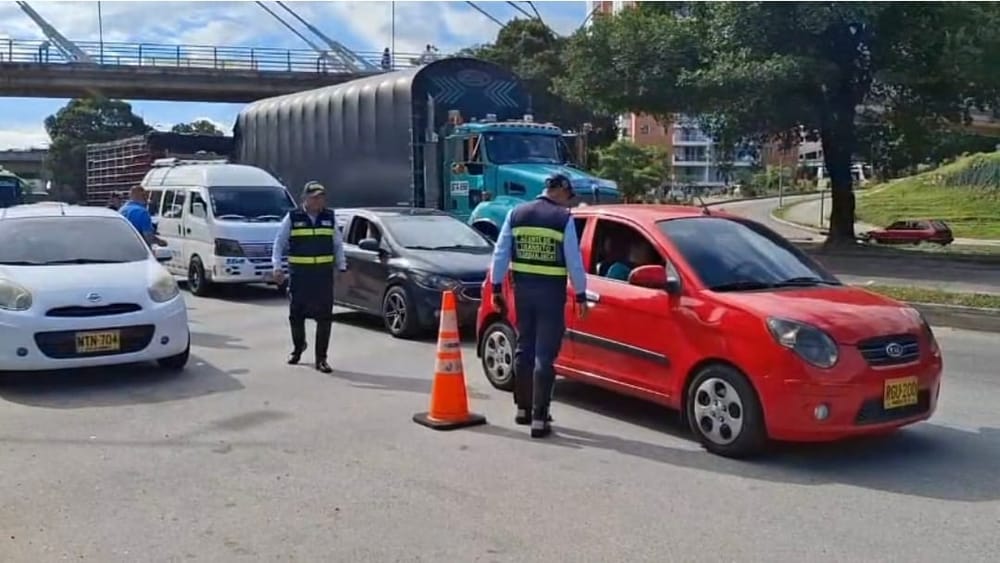 Operativos en puntos estratégicos para que florideños viajen seguros imagen de la publicación