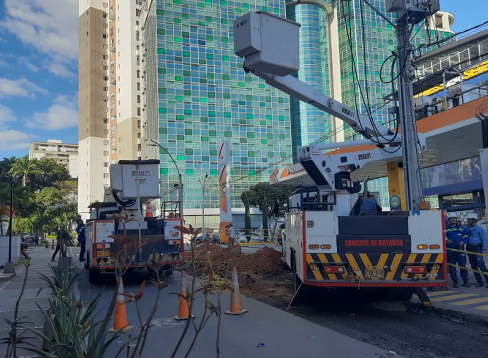 Una retroexcavadora ‘apagó’ dos barrios por varias horas imagen de la publicación