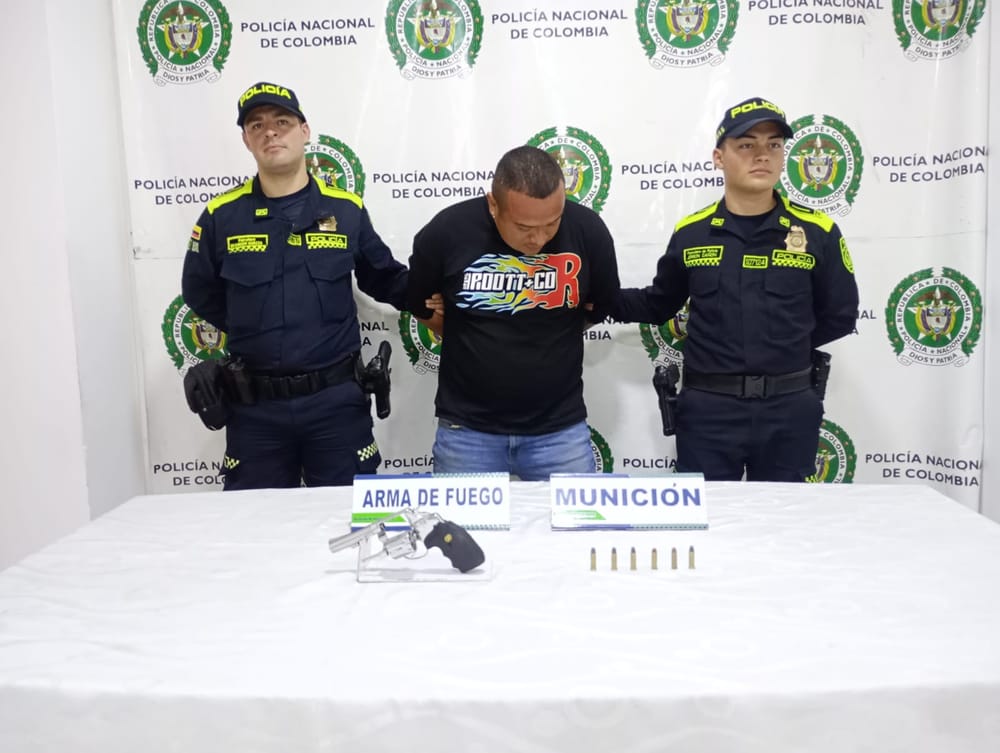 Capturan a hombre armado en Bucaramanga imagen de la publicación