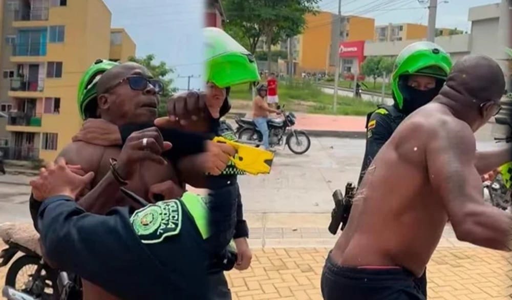 Denuncian exceso de fuerza policial contra el exfutbolista del Junior Jamerson Rentería imagen de la publicación