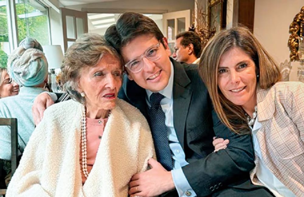 Iniciaron los actos de protocolo para el sepelio de la exprimera dama Nydia Quintero Turbay imagen de la publicación