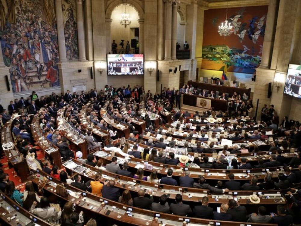 Negada la consulta popular en el Senado Petro vuelve a perder pulso en el Congreso imagen de la publicación