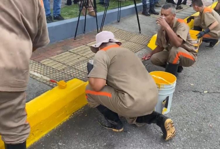 Reclusos 'embellecen' las calles de Bucaramanga imagen de la publicación
