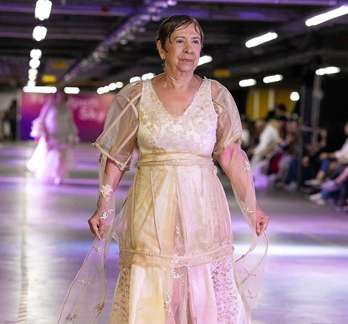 Pasarela emergente cautivó con historias tejidas a mano imagen de la publicación