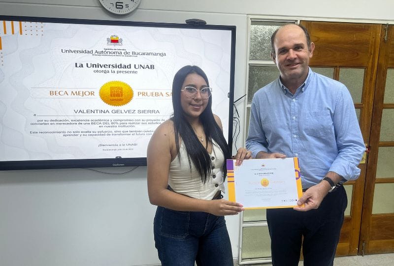 UNAB otorga beca a estudiante que se destacó en pruebas Saber 11 imagen de la publicación