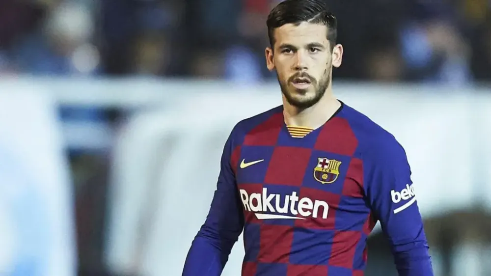 Ex futbolista del Barcelona sufrió grave lesión en los genitales tras ataque de perros en Grecia imagen de la publicación