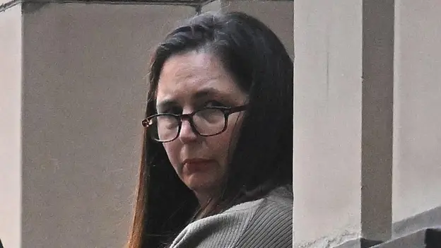 El banquete mortal: Condenan mujer por asesinar a tres familiares con un almuerzo envenenado imagen de la publicación