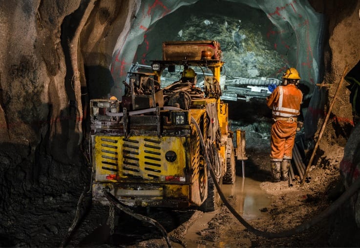 Exigen al gobierno cumplir  sentencia que agiliza trámites de la actividad minera imagen de la publicación