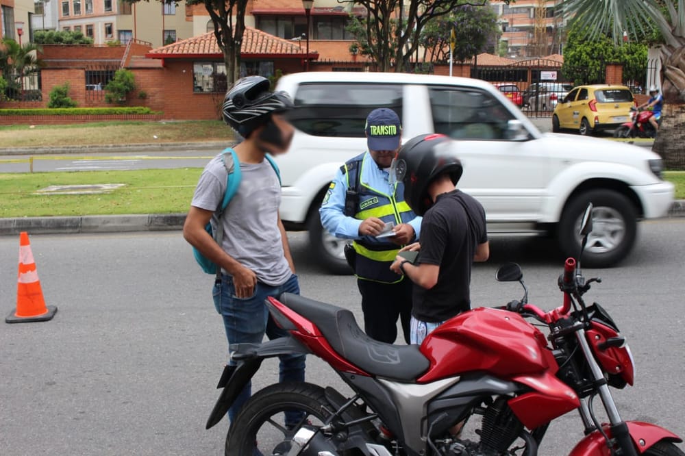 Prohibición de parrillero en moto se aplicará desde 2026 en Bucaramanga imagen de la publicación