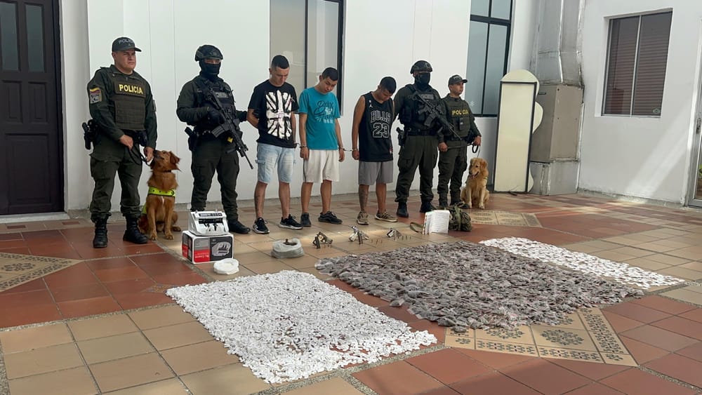 Desarticulan "La Cordillera" y "Los Claverianos" imagen de la publicación