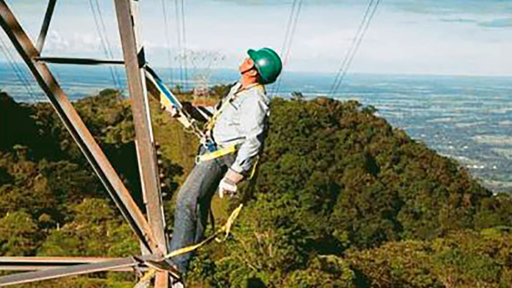 Actualización del Reglamento Técnico de Instalaciones Eléctricas mejora condiciones laborales de 160 mil trabajadores del sector imagen de la publicación