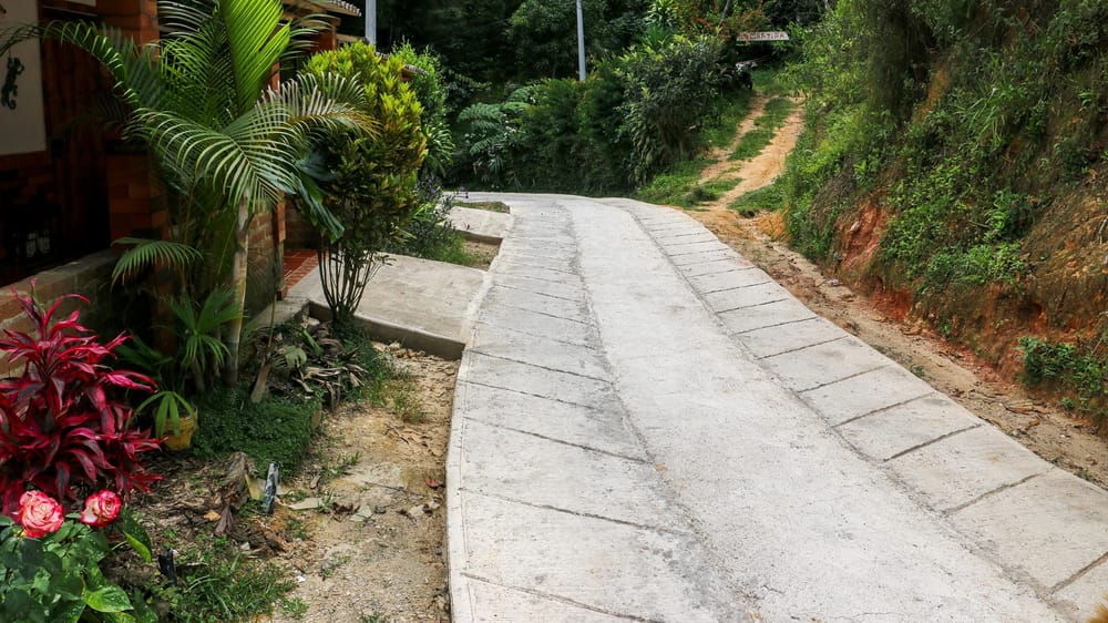 Floridablanca inaugura vía rural en Altos de Mantilla imagen de la publicación