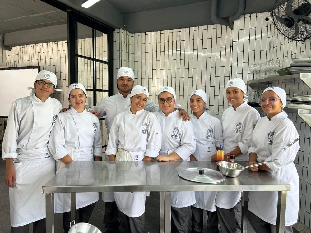 Jóvenes de Bucaramanga reciben apoyo para entrar a la Universidad imagen de la publicación