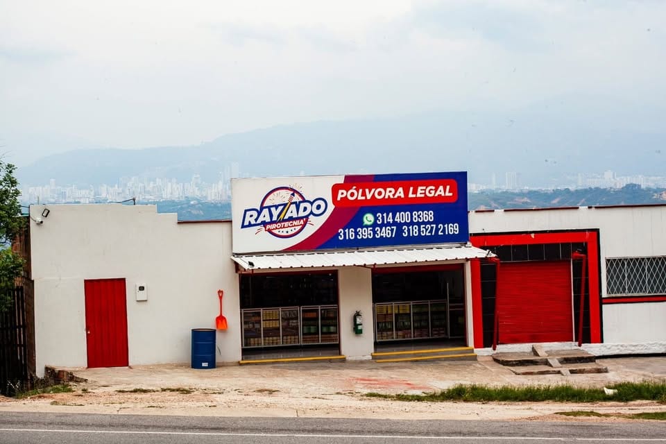 Disputa a punto de estallar por cierre de polvorería en Girón imagen de la publicación