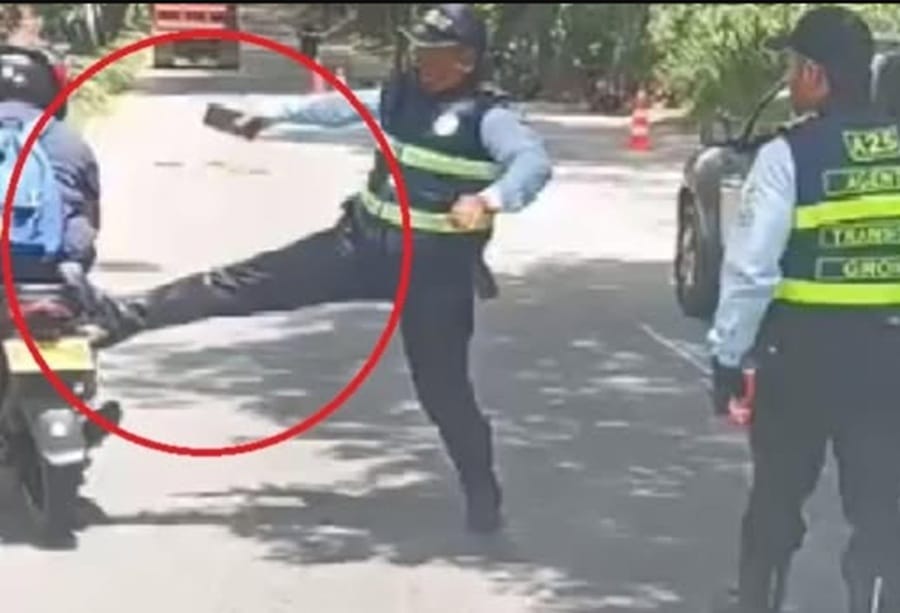 Destituido alférez de transito por pelea con un motociclista imagen de la publicación