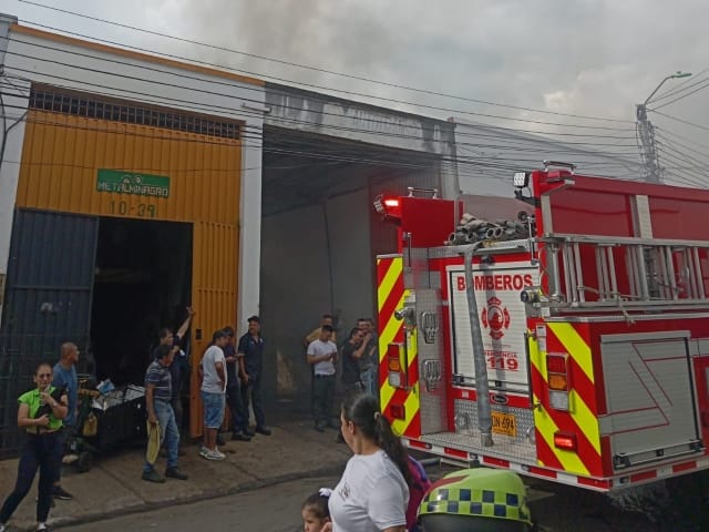 Incendio en Girardot imagen de la publicación