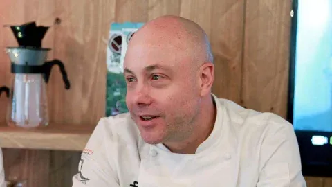 Jorge Rausch se corta el dedo por una distracción romántica imagen de la publicación