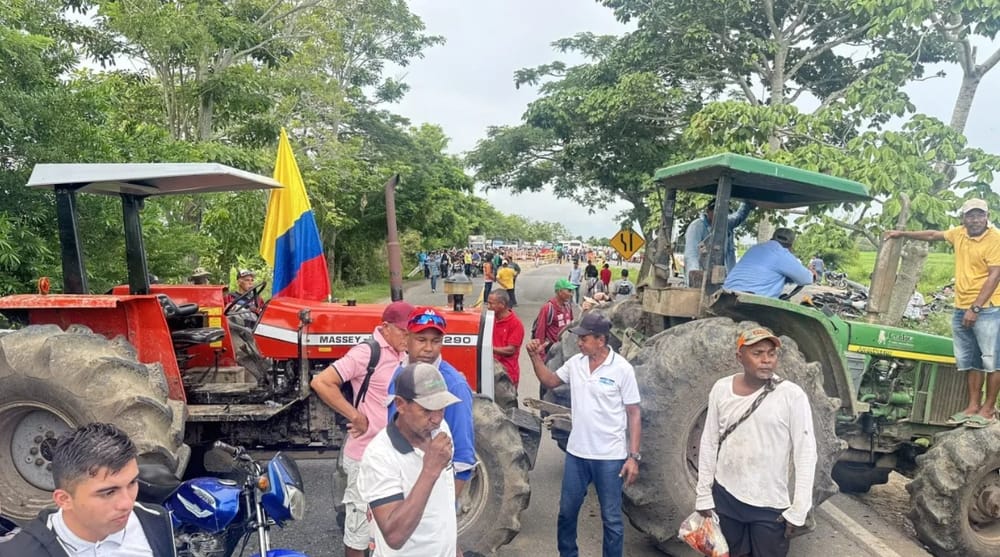 Así transcurre el día tres del paro arrocero en Colombia con múltiples vías bloqueadas imagen de la publicación