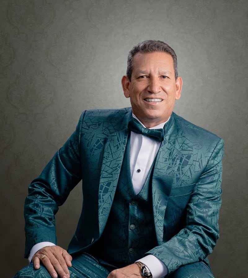 Hernán Gómez presenta “El Rey de la Cantina: La Pura Verdad” imagen de la publicación