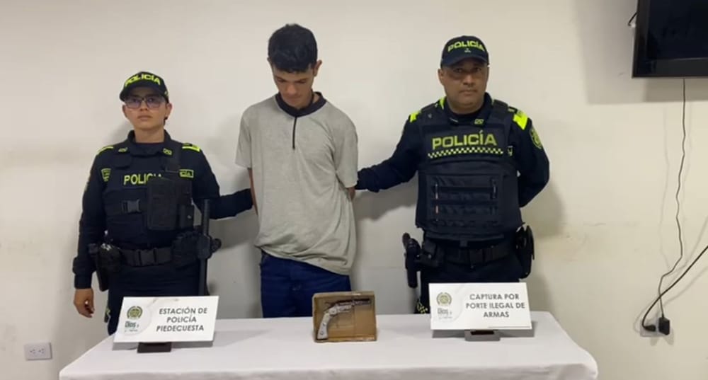 Capturan a extranjero por porte ilegal de arma de fuego imagen de la publicación