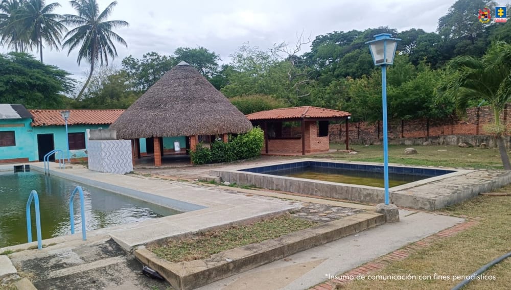 Imponen medidas cautelares a bienes de senador, gobernador y contratista por red de corrupción imagen de la publicación