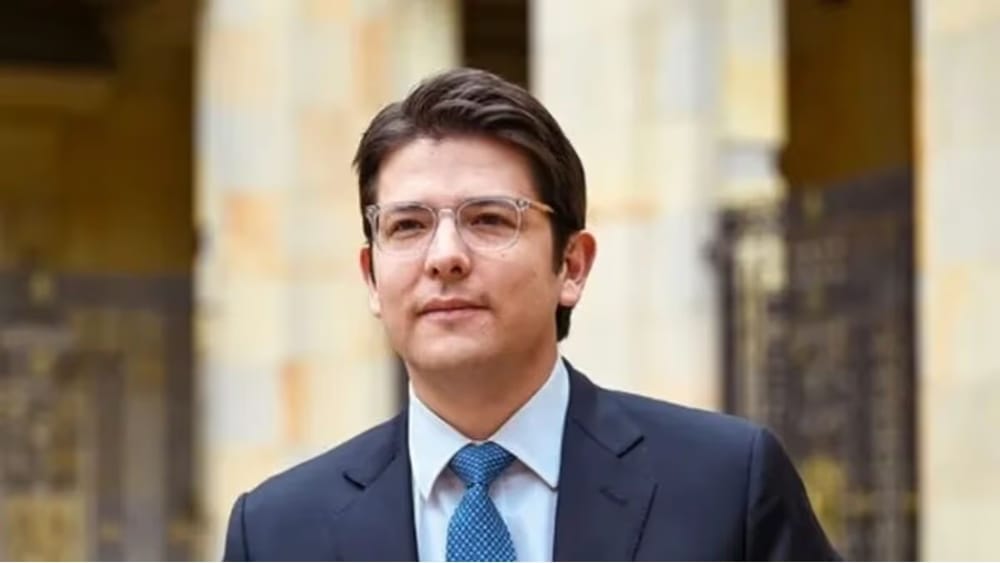 Se fugó menor implicado en atentado a Miguel Uribe que se habría entregado el pasado viernes imagen de la publicación