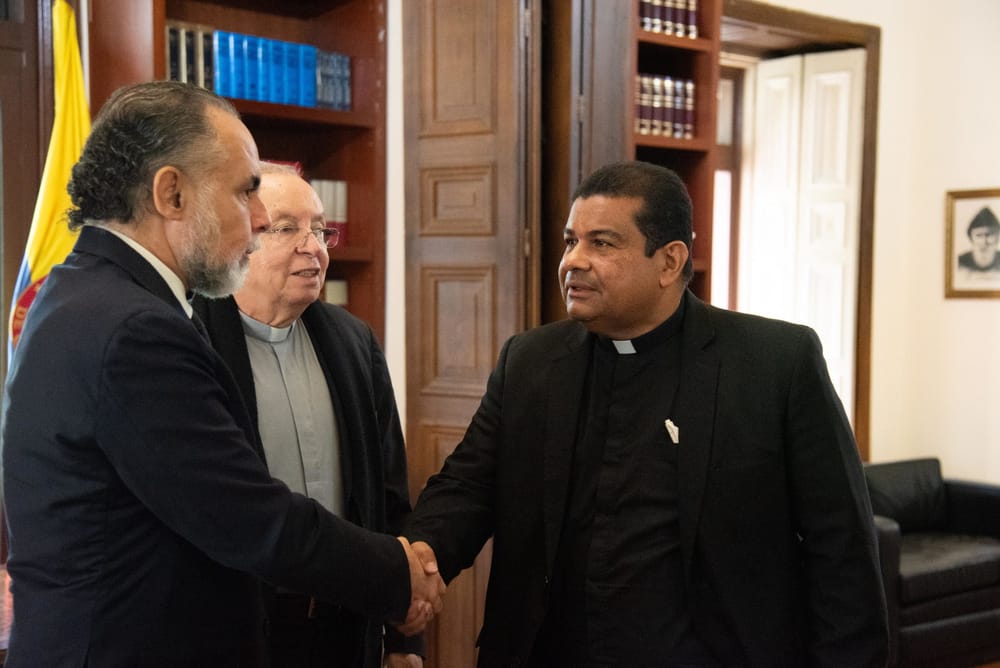 “Este país necesita sanar, y la reconciliación no se decreta, se construye“: Armando Benedetti imagen de la publicación