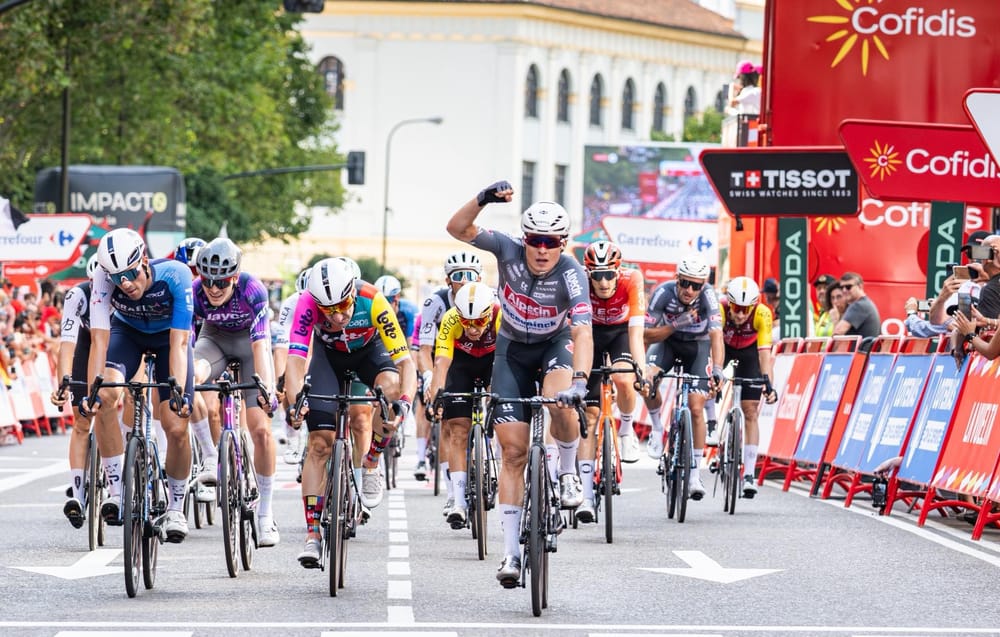 Jasper Phlilipsen impone su velocidad en Zaragoza imagen de la publicación