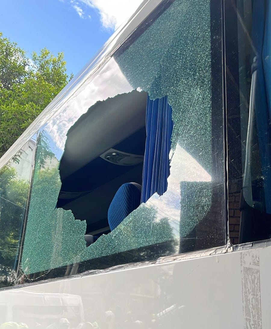 Atacan con piedras bus de Atlético Nacional en Cúcuta imagen de la publicación