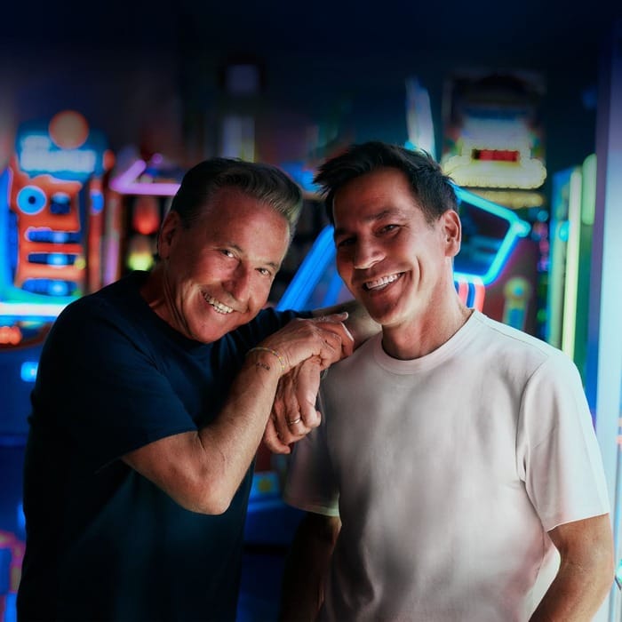 Ricardo Montaner y Héctor Montaner estrenaron el videoclip de “Lo que te dé la gana” imagen de la publicación