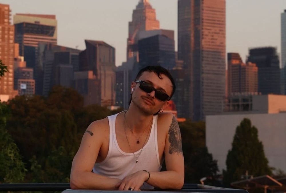 “Bajo el Sol” el primer sencillo de Angarita imagen de la publicación