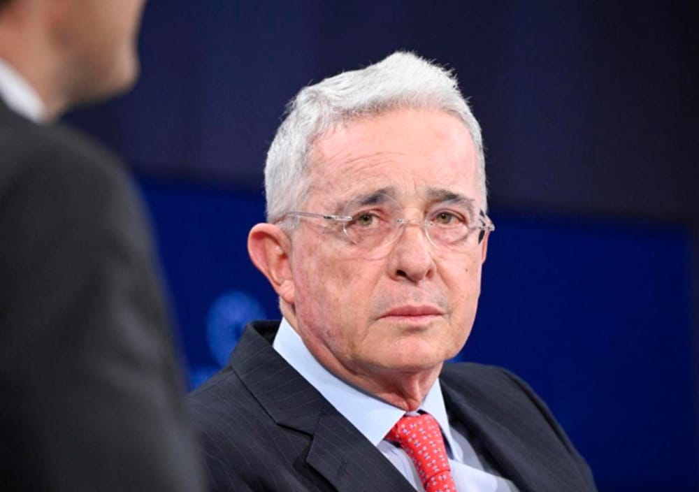 Álvaro Uribe aún no puede renunciar a la prescripción del proceso penal que enfrenta imagen de la publicación