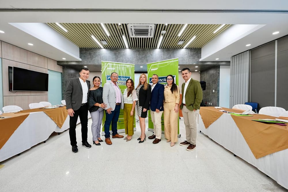 ‘Financiera Comultrasan’ es la cooperativa más grande del país imagen de la publicación