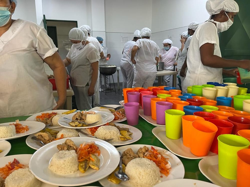 ¿Gobierno pretende desfinanciar el PAE en todo el país? imagen de la publicación