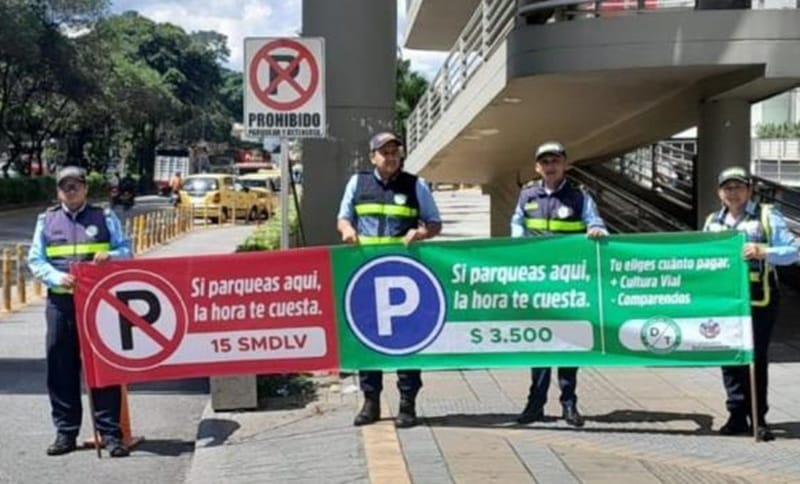 Centros comerciales escenarios de campañas del tránsito para concientizar a conductores imagen de la publicación