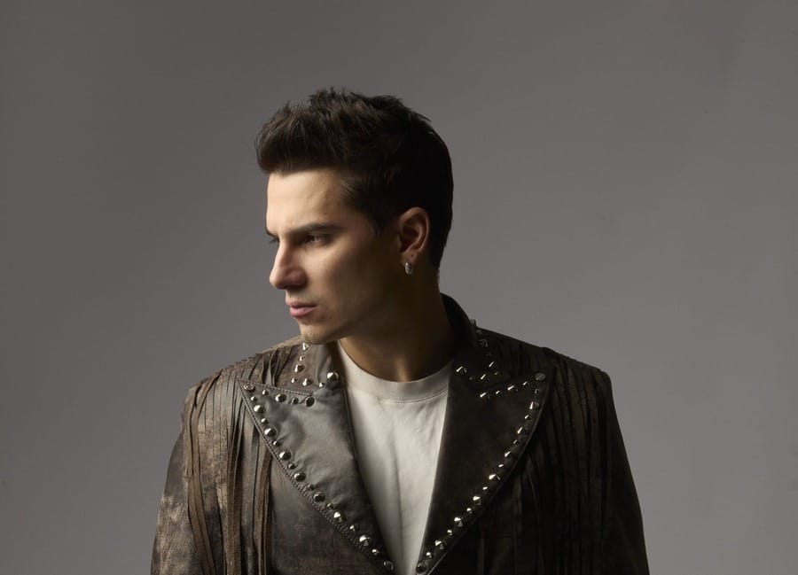 Pipe Bueno de estreno con una balada ranchera imagen de la publicación