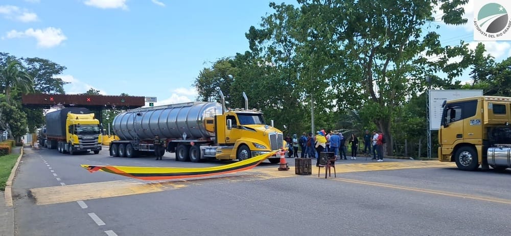 Bloqueo en Sabana de Torres frenó avances en la Troncal del Magdalena 2 imagen de la publicación